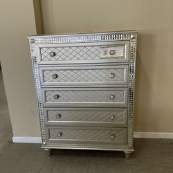 5 Drawer Chest