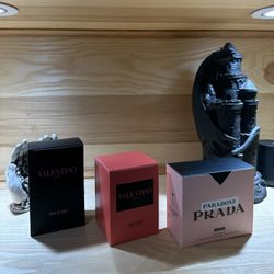 Bundle•Valentino,Valentino, Prada 