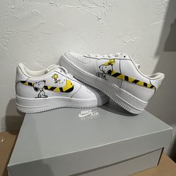 Custom snoopy Nike Air Force 1