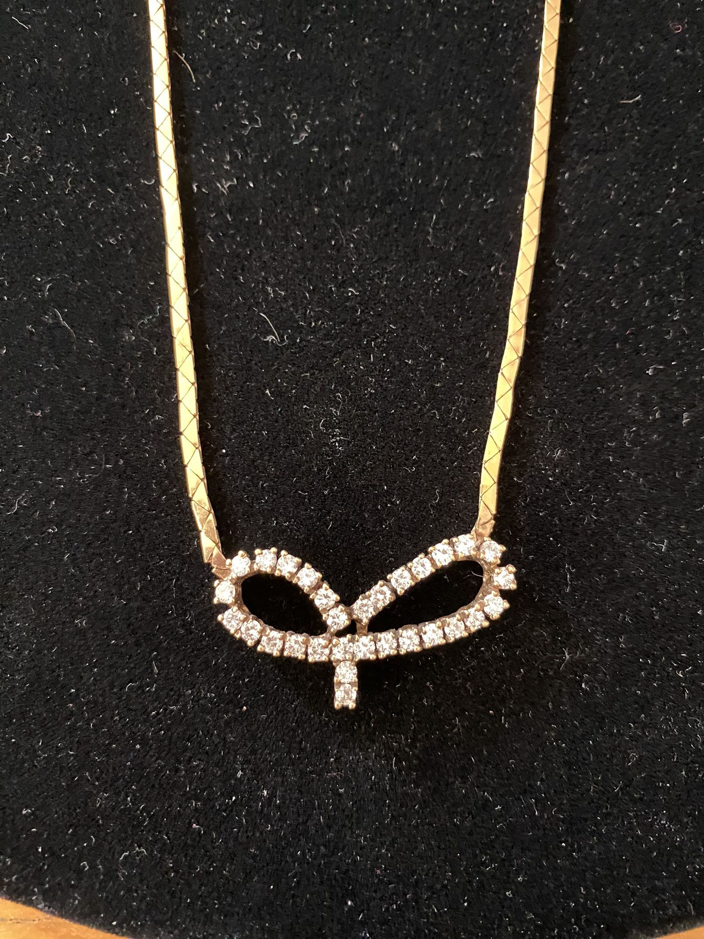 Women’s Diamond Necklace