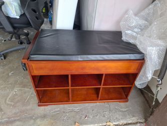 Shoe storage bench
