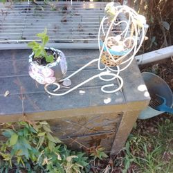 Small Stagecoach Planter