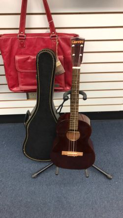 Gianninni Baritone Ukelele 1970’s Made In Brazil With Case (70504231)