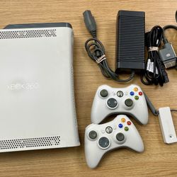 Microsoft Xbox 360 Console Game Bundle