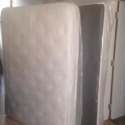 Queen Mattress Set Pick up today
