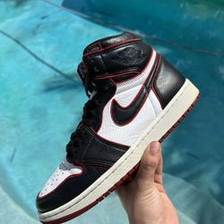 Jordan 1 Retro Bloodline Size 9.5