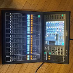 Yamaha QL1 Digital Mixer Console