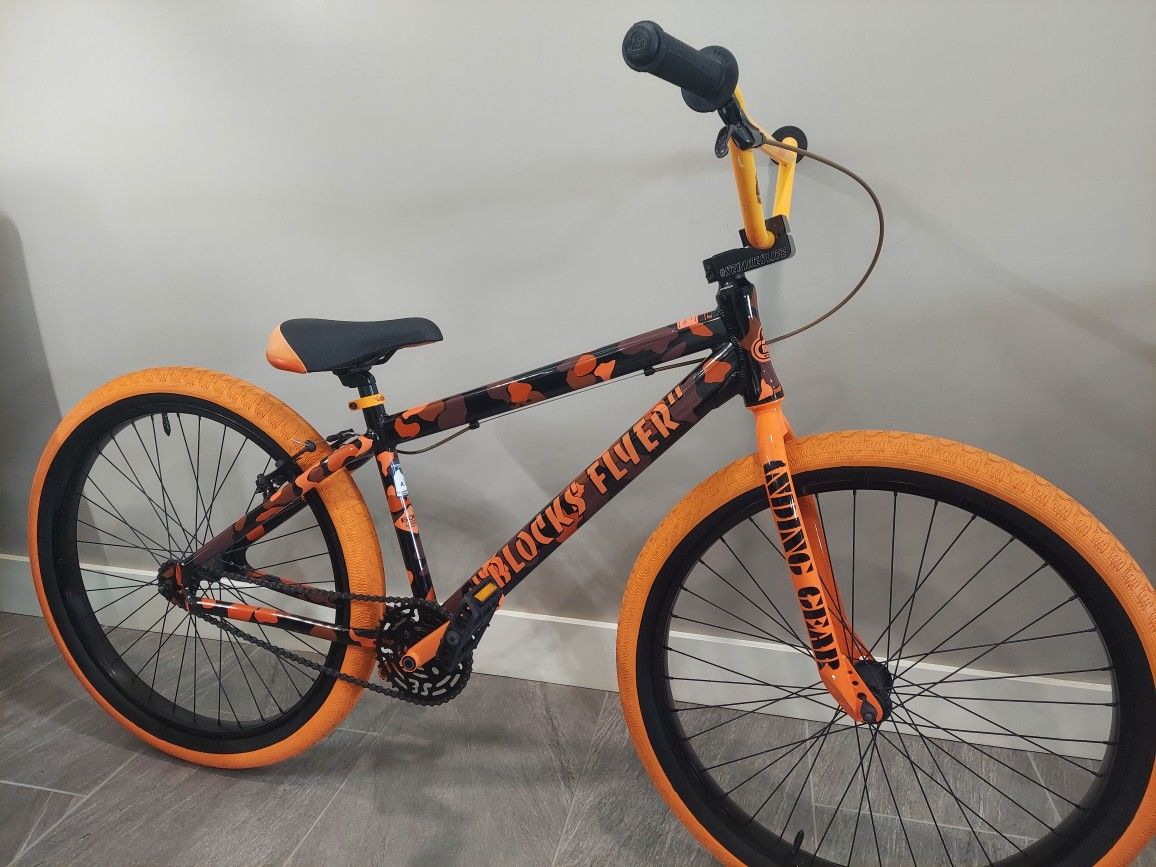 SE Bike 26” Orange Camo Blocks Flyer with 26" tires, Bike is Like New YES ITS AVAIL