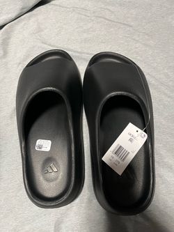 Yezzy slides Size 10