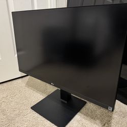 LG Electronics 27-Inch Screen LCD Monitor  