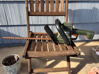 Black and Decker hedge trimmer