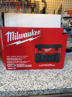 Milwaukee M18 wet/dry vacuum tool only
