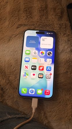 iPhone 15 plus UNLOCKED