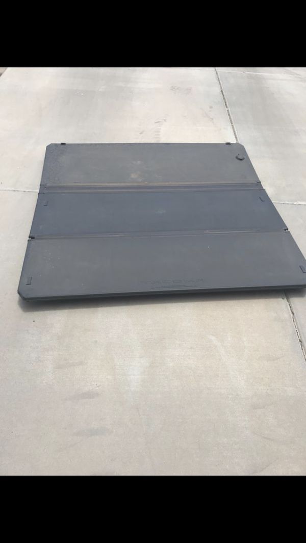 Toyota Tacoma OEM tri-fold Tonneau Cover with hardware for Sale in