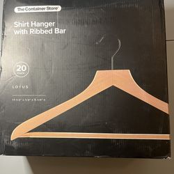 Wooden Hangers 20pc Still In Box 