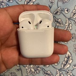 AirPods