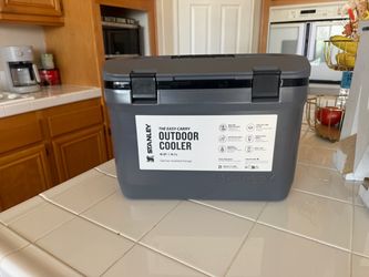 Stanley Easy-Carry Outdoor Cooler 16 Qt