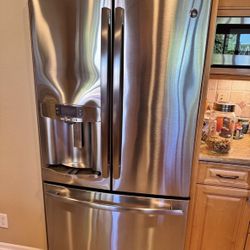 GE Stainless Steel Refrigerator 