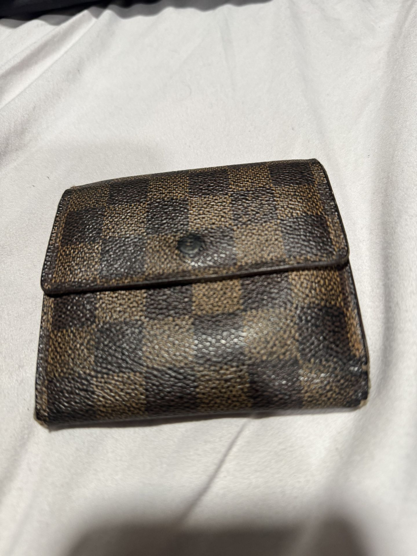 LV - Louis Vuitton - women’s Card Older