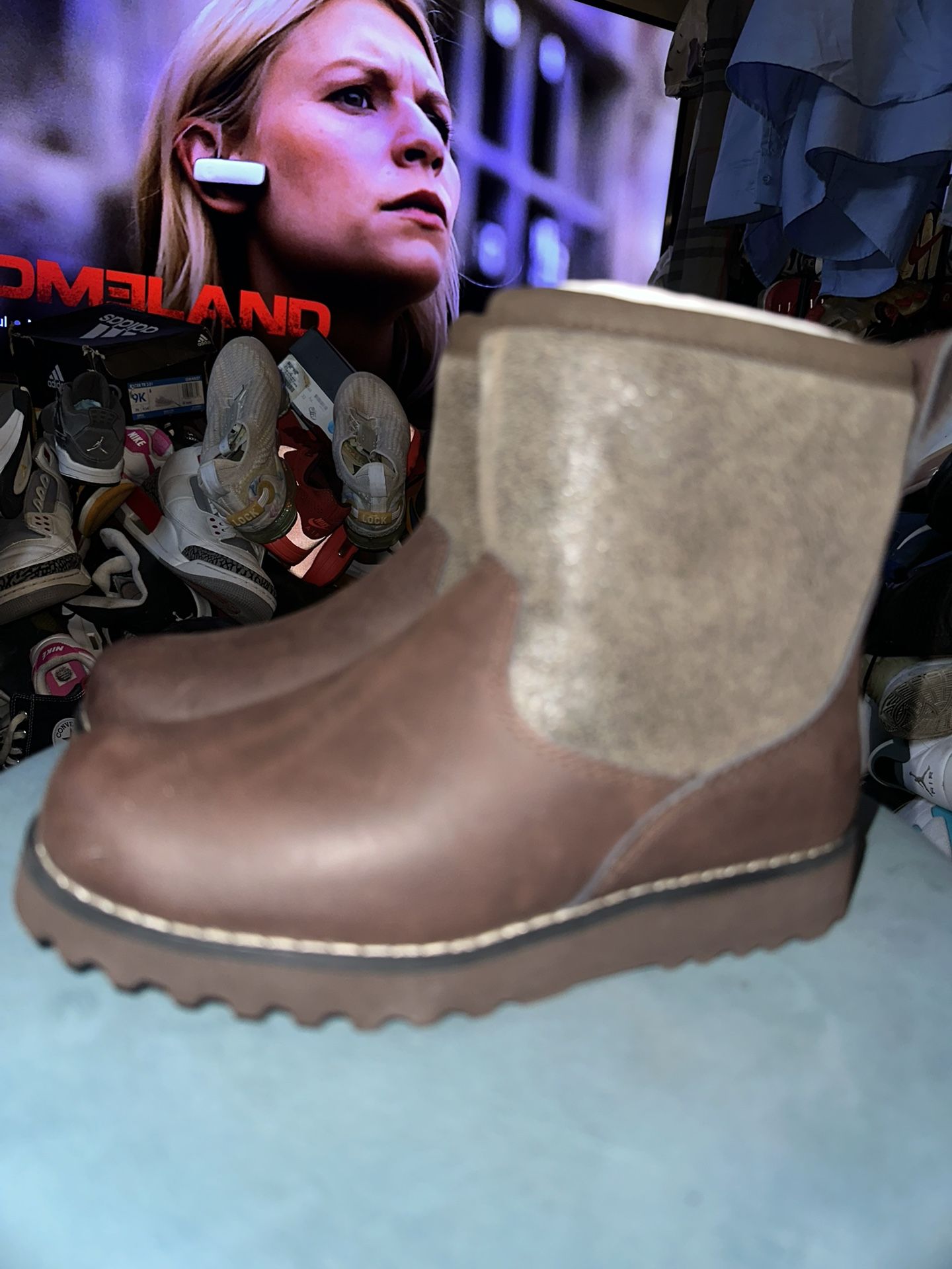 UGG Bayson Kids Size 13 New 