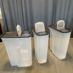 3 Rubbermaid ContainersTall 20 Cup/5Liter Storage Containers All For $15