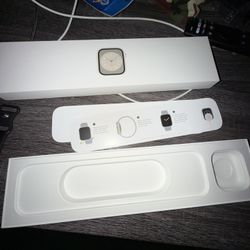 Apple Watch Series 8 41mm Model A2770