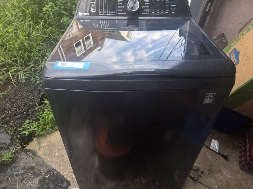 Like NEW, Ge Profile top-load Washer, Smart Technology Profile 5.4  