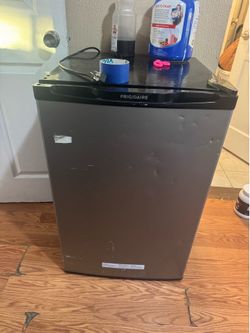 Mini fridge