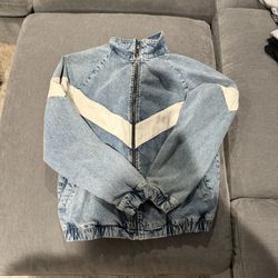 URBAN OUTFITTERS OVERSIZED DENIM JACKET