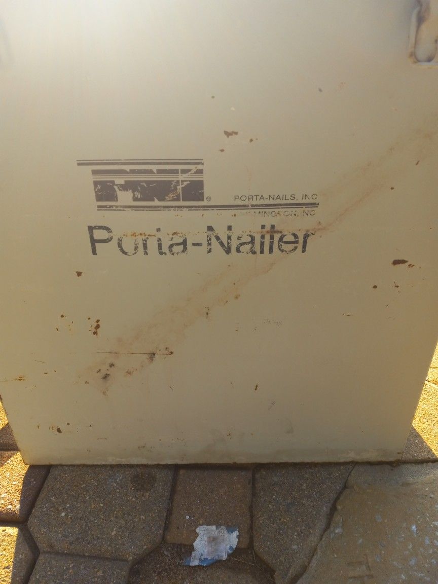 Hardwood Flooring Nailer
