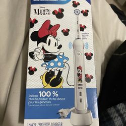 Oral B Rechargeable Minnie Mouse Toothbrush 