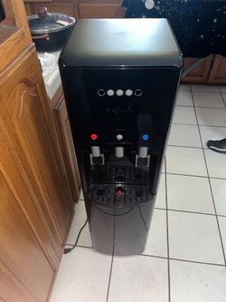 Primo filtered water dispenser