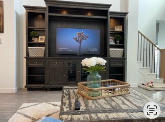 Havertys Beckley 5-Piece Solid Pine TV Entertainment Wall – Excellent Condition $1599