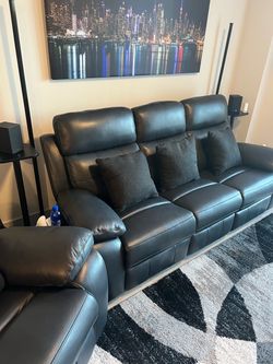 Rooms to go leather recliner sofa and single recliner