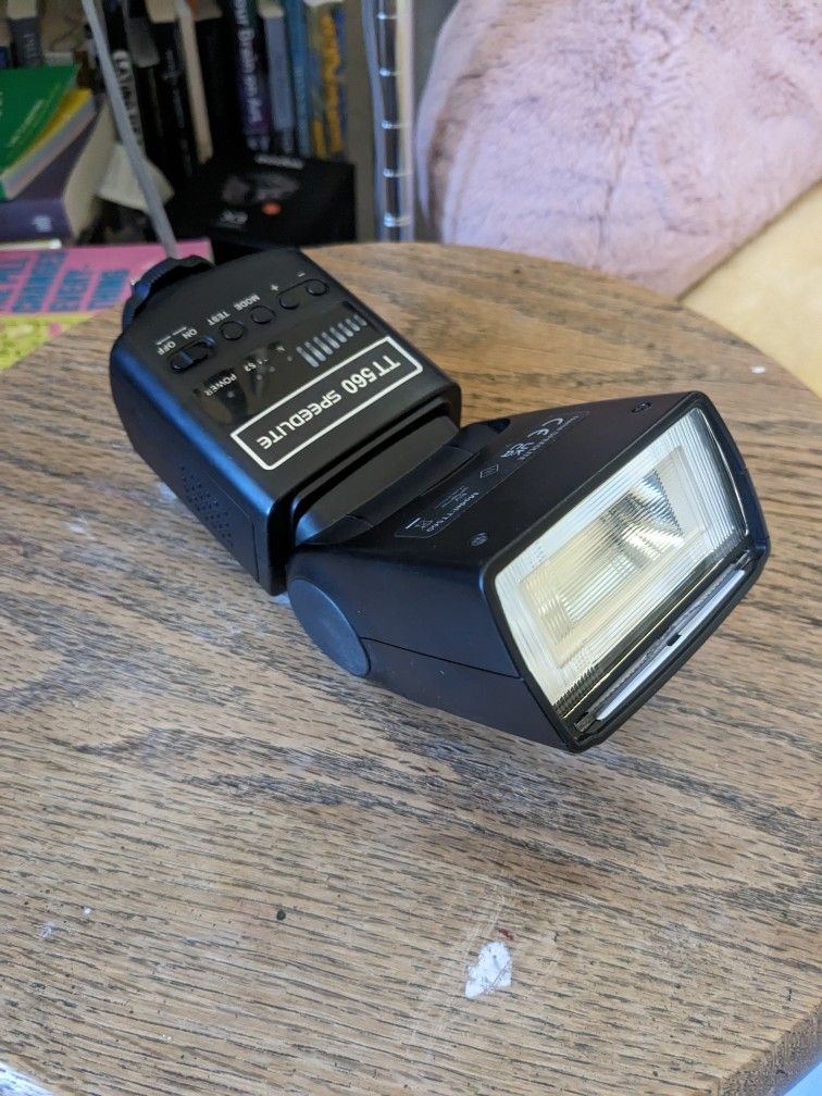 Neewer TT560 Speedlite