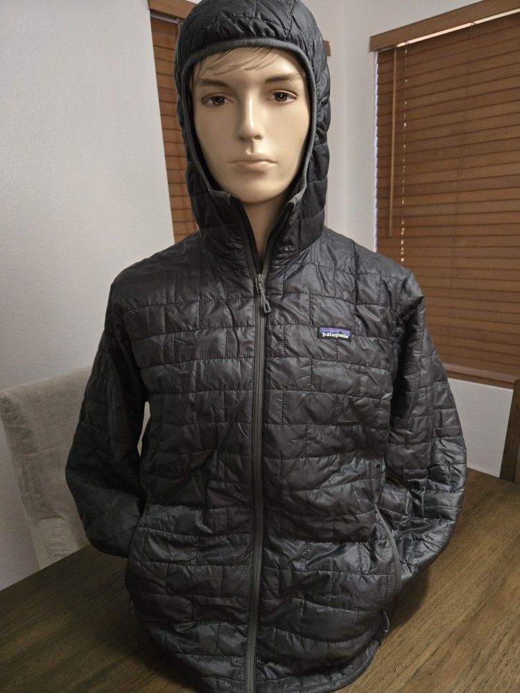 Patagonia Nano Puff Hooded Insulated Jacket Men's Size  L and XL