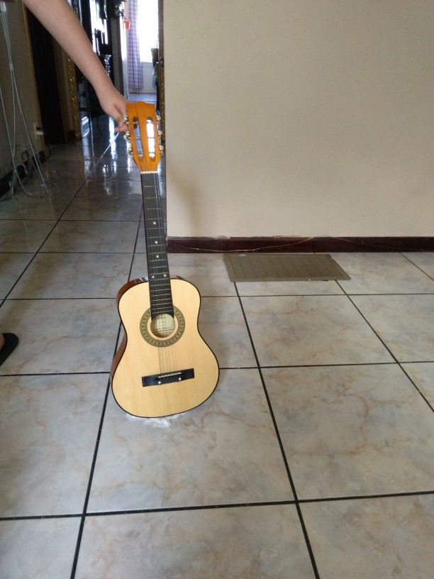 Acoustic Guitar For Sale. 