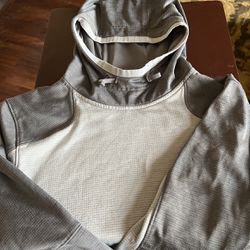 UnderArmor Hoodie-Size Small