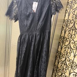 Brand New Women’s Medium Lace Maxi Dress 