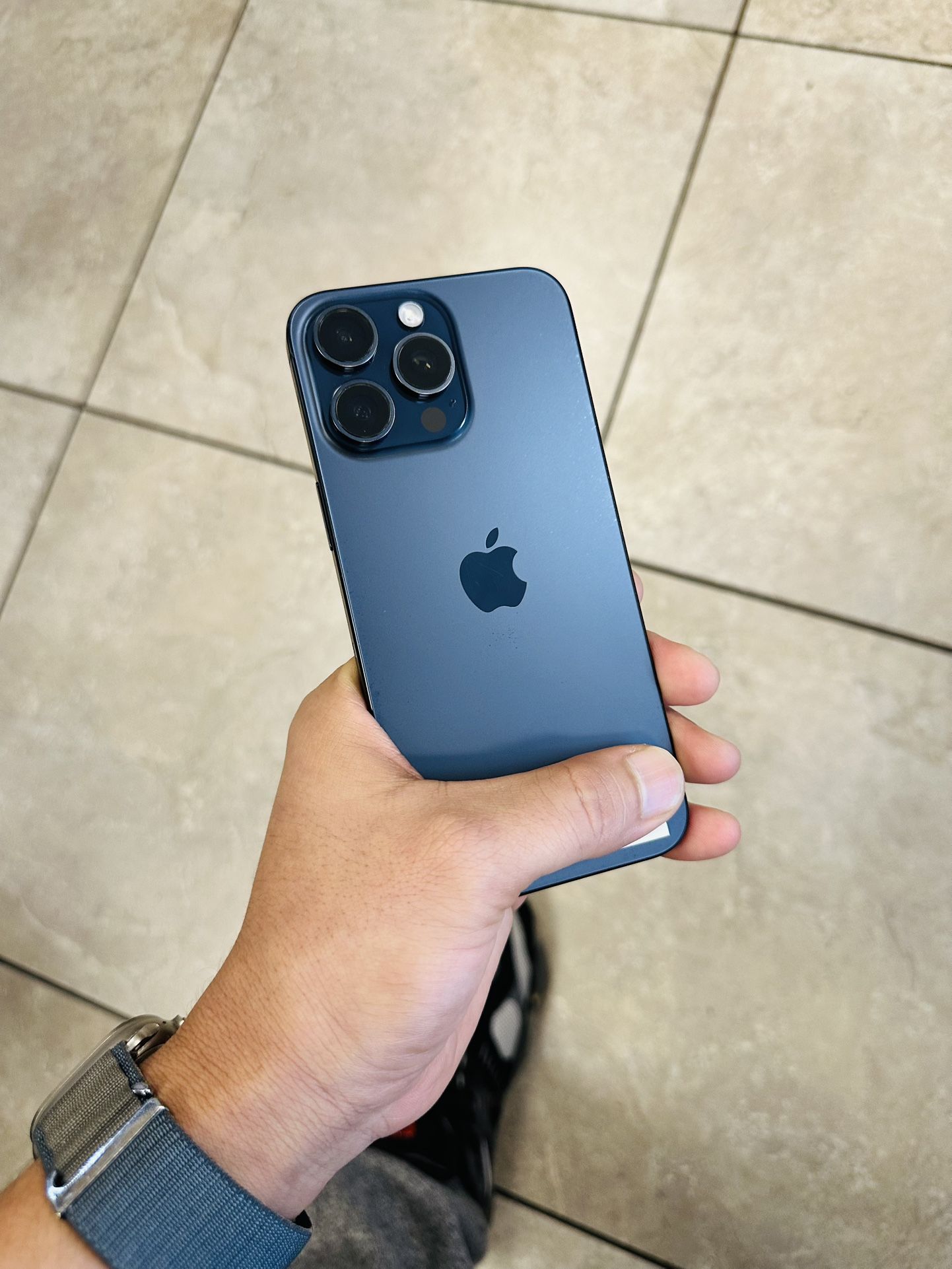 iPhone 15 Pro Max Unlocked 256GB