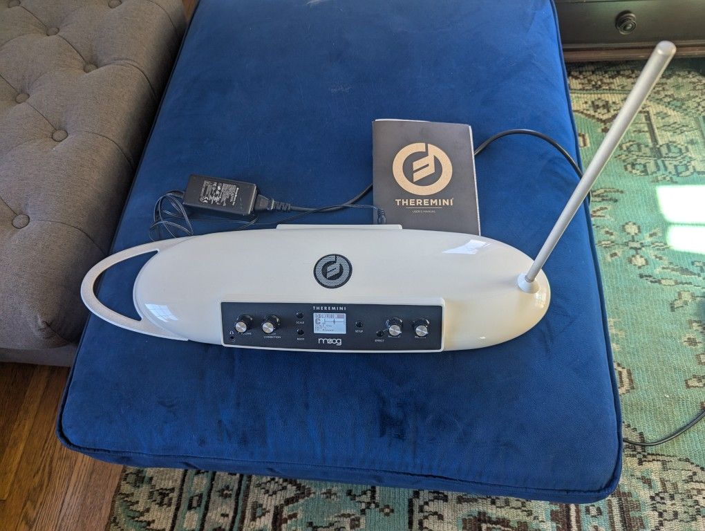 Moog Theremini - Built In Speaker Works Perfectly - Power Supply & Manual