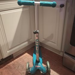 3 Wheel Toddler Scooter