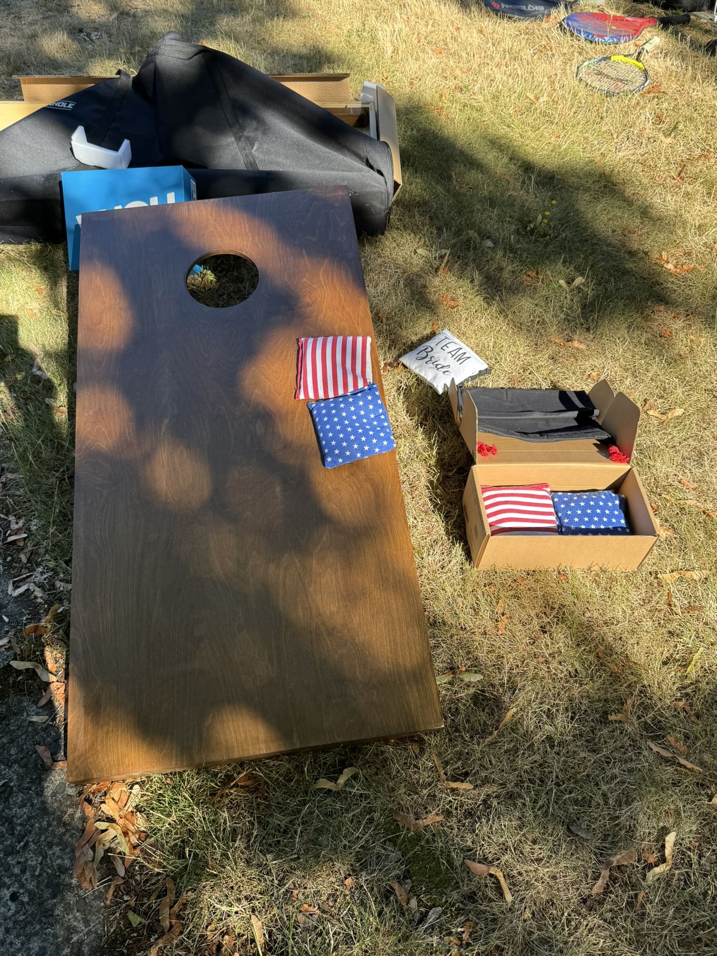 Cornhole With 2 Sets Of Bags