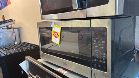 Nice like new GE stailenss steel microwave