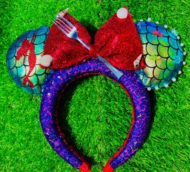 Minnie Mouse ears