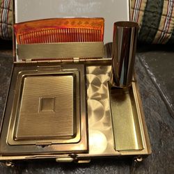 VINTAGE 1950 GOLDEN COMPACT PURSE! Mint Condition With Mirror-Comb-Lipstick Holder-Compact Powder Side Etc! WOW VERY CUTE! 
