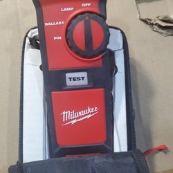 Milwaukee Fluorescent Lighting Digital Tester 