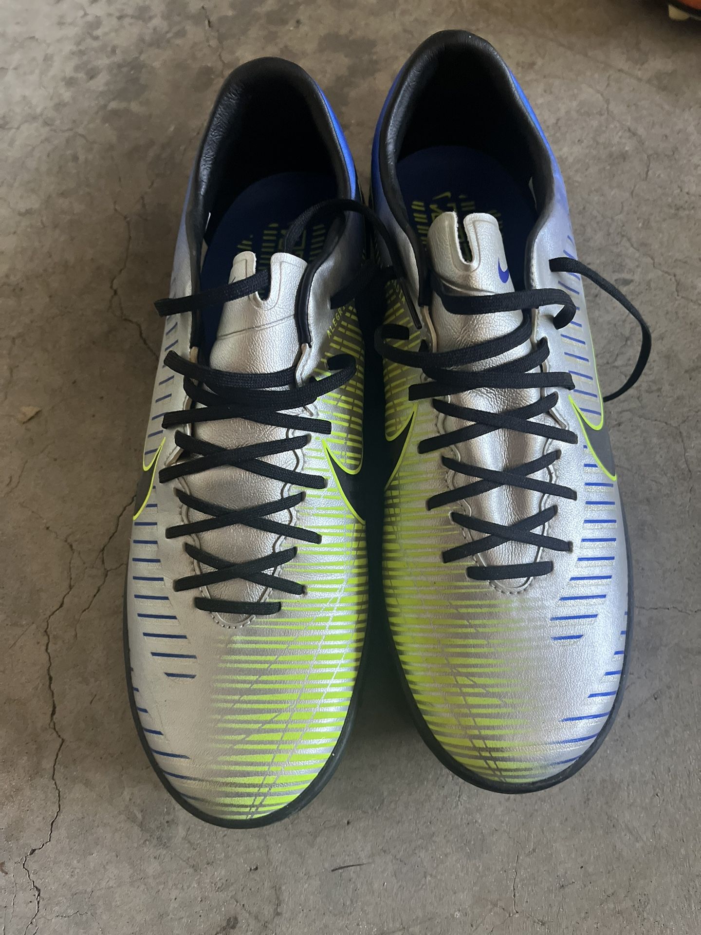 Men’s Nike Neymar MercurialX Turf Shoes Size 9.5