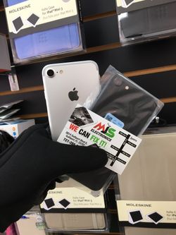 IPHONE 7 32GB UNLOCKED