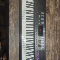 RockJam RJ361 - 61 Key Electric Keyboard Piano
